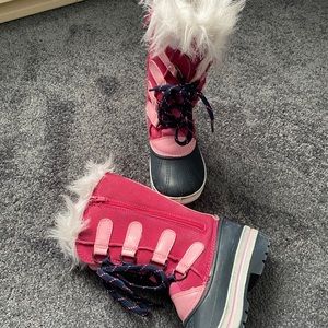 Girls Snow Boots Size 12 - Like New
